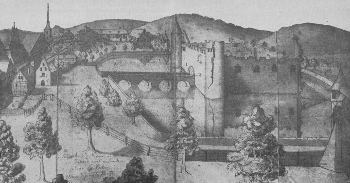 Lahr. Wasserschloß (Tiefburg). Von einem Lahrer Bürger nach der Erinnerung um 1827 gezeichnet. Die Pallasfenster im Westen sind mit Sicherheit unzutreffend, ebenso das "gotische" Tor, das nicht mit Quadern gefaßt sein kann, weil der ganze Bau aus Bossenquadern bestand. Ganz rechts Wehrgang-Türmchen, dessen Ruine erhalten blieb