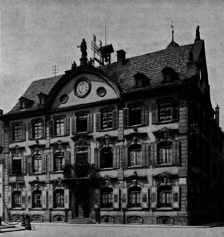 Fig. 283. Rathaus zu Offenburg